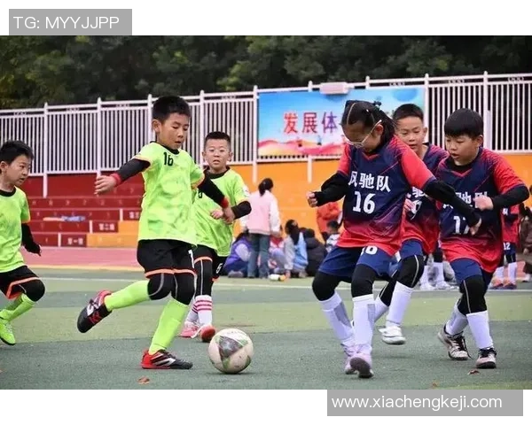 舞动青春与足球激情交融的明星之路探秘 舞动青春与足球激情交融的明星之路探秘